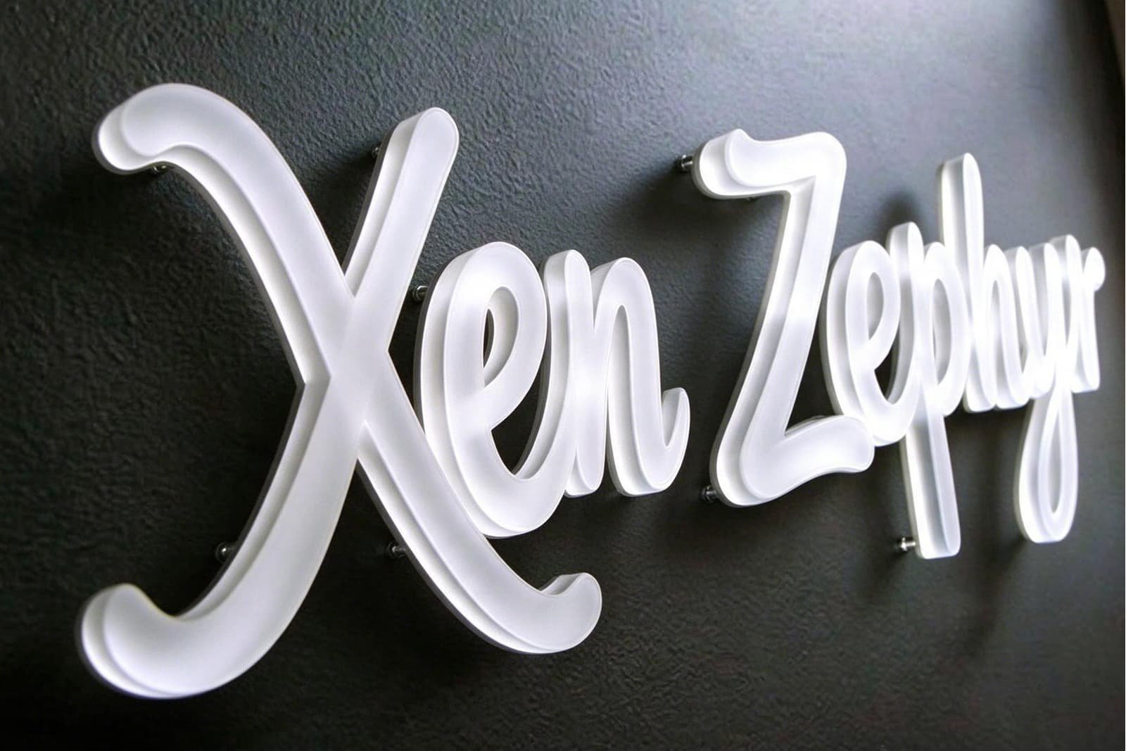LED acrylic letters